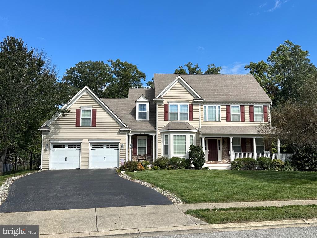 45140 Woodhaven Dr