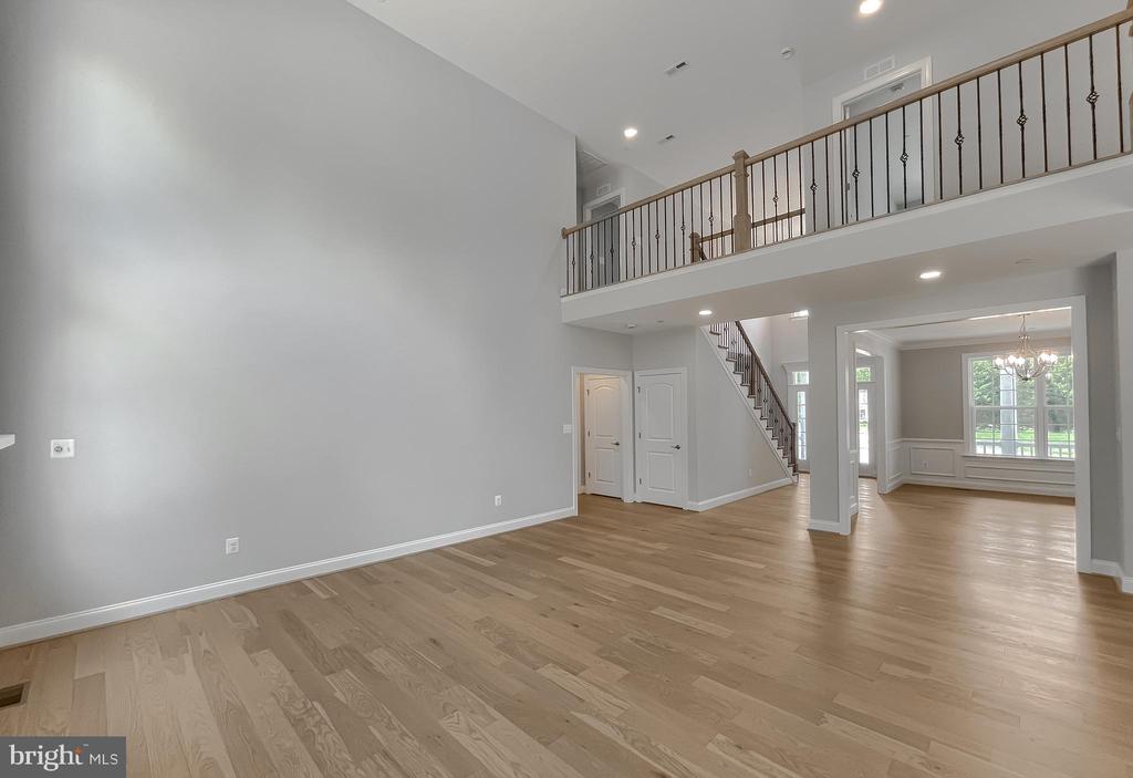 25884 Trojan Horse Ln
