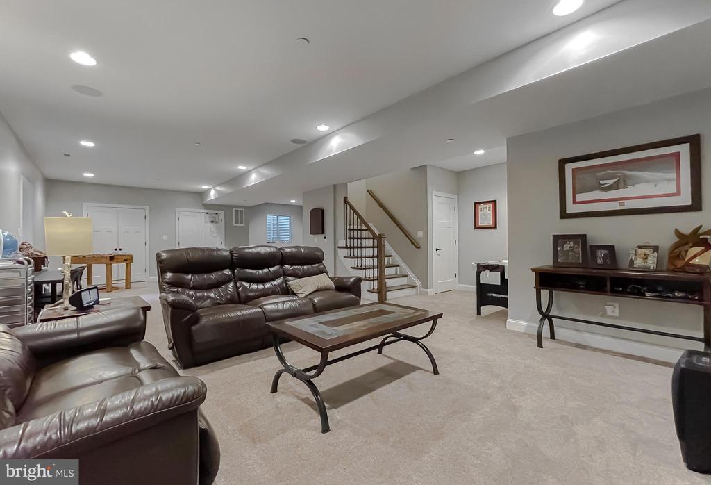 23055 Town Run Dr