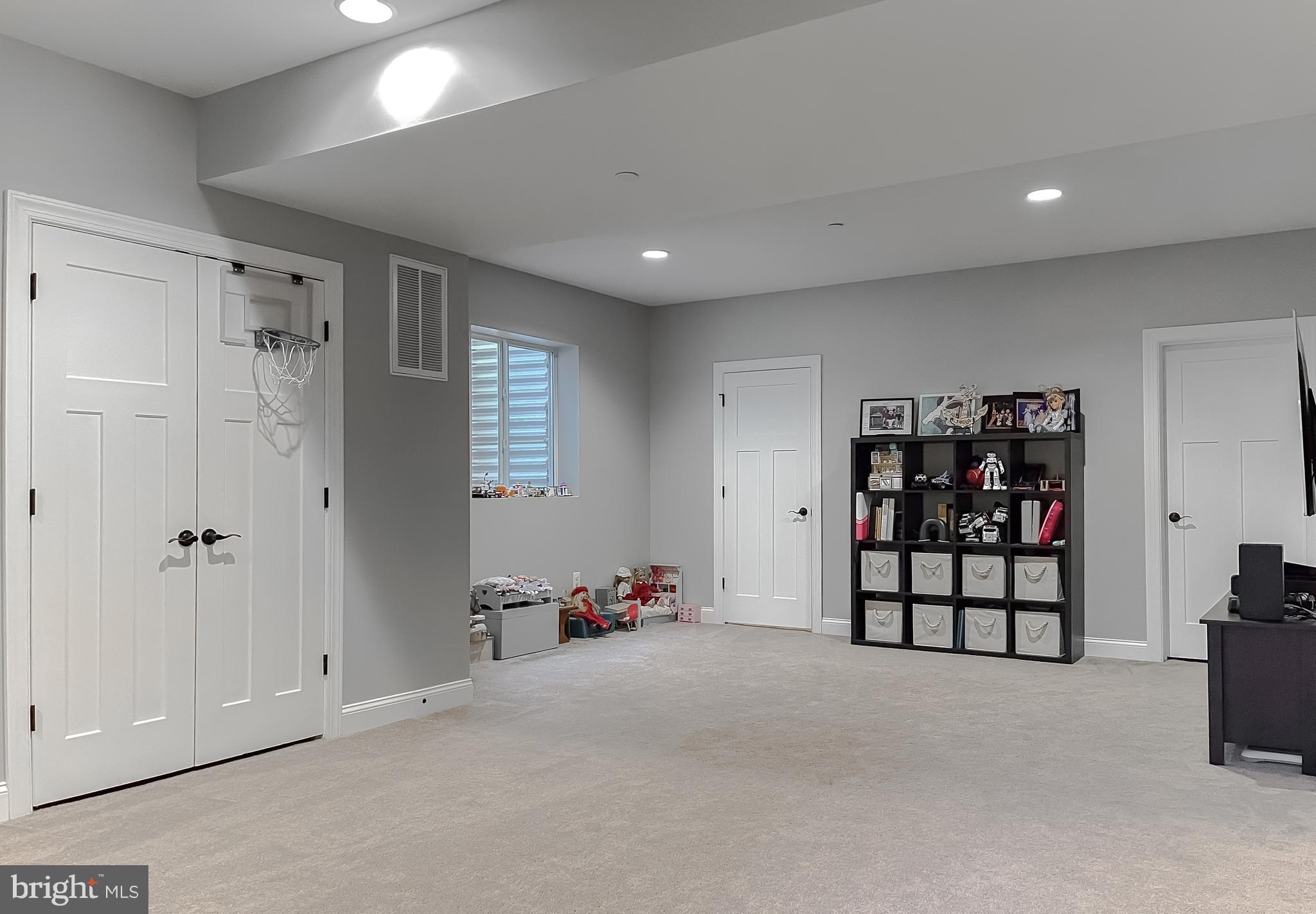 23055 Town Run Dr