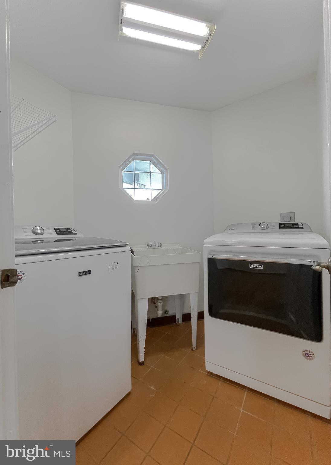 42285 Brook Manor Rd