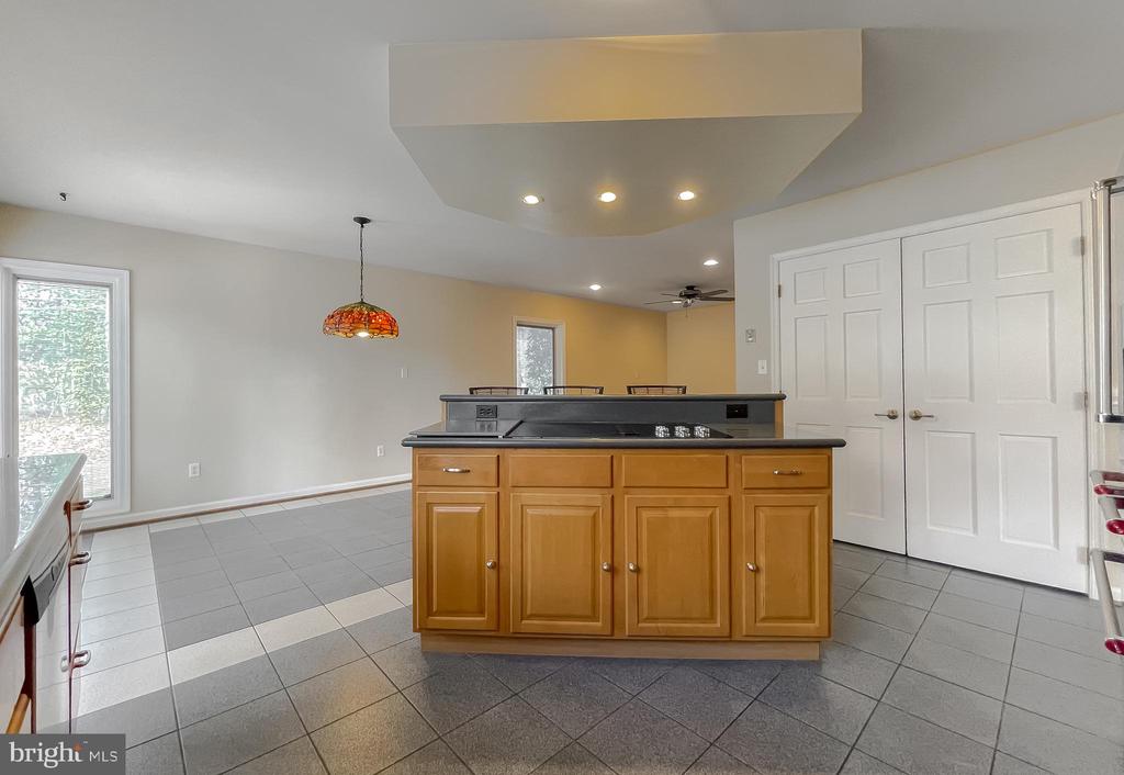 42285 Brook Manor Rd
