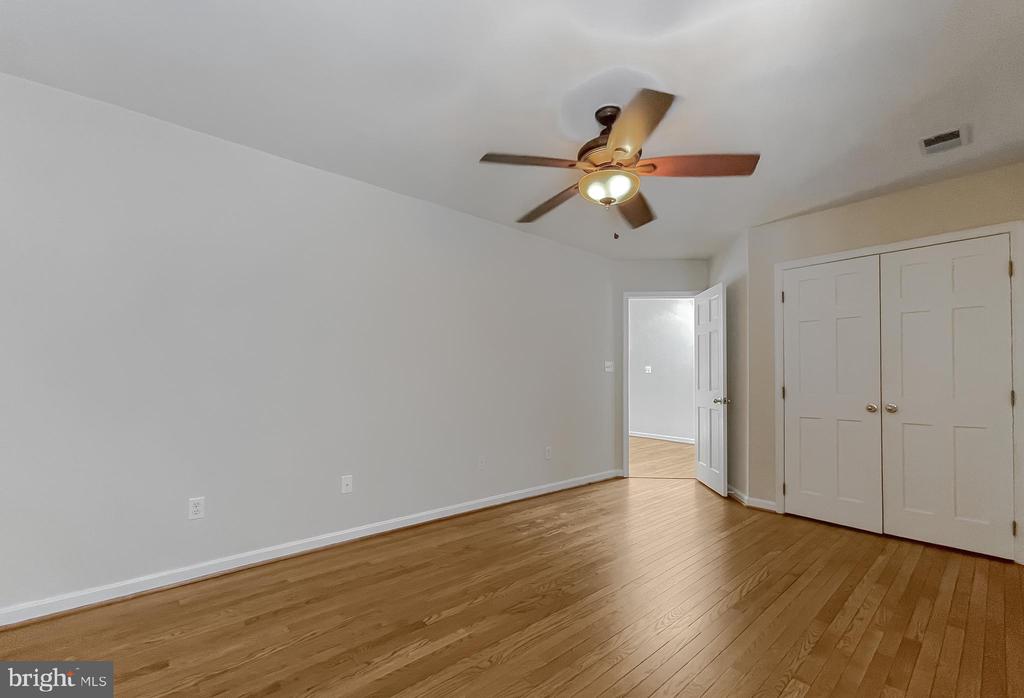 42285 Brook Manor Rd