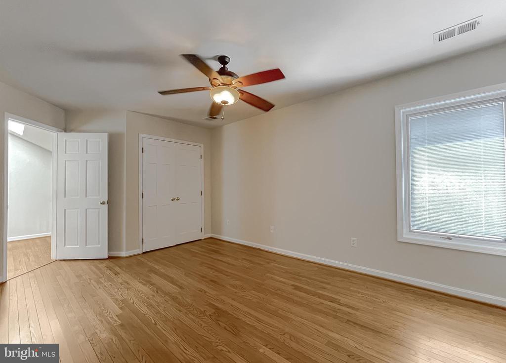 42285 Brook Manor Rd