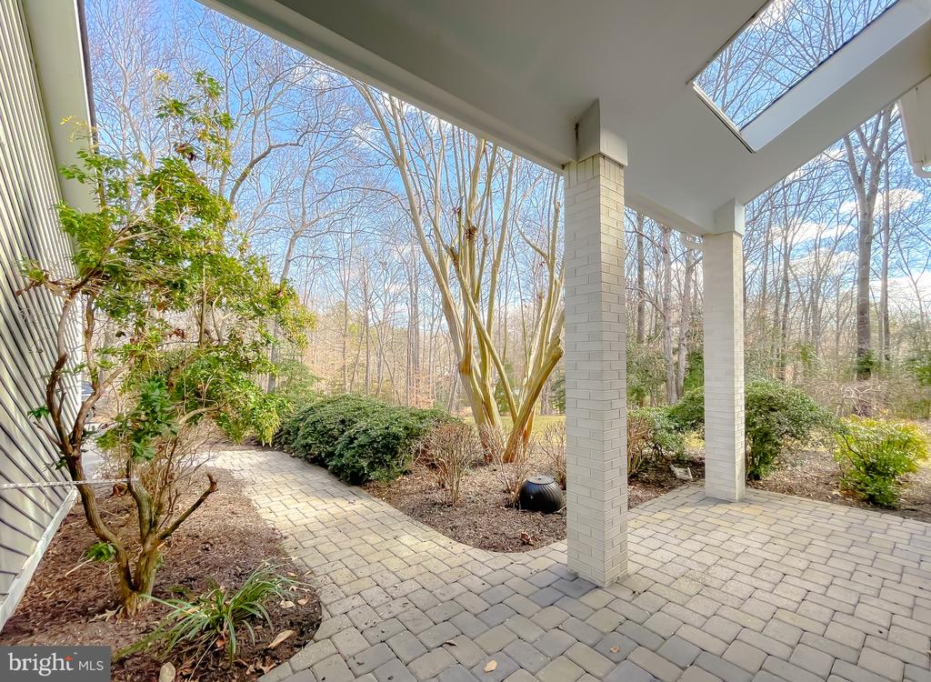 42285 Brook Manor Rd