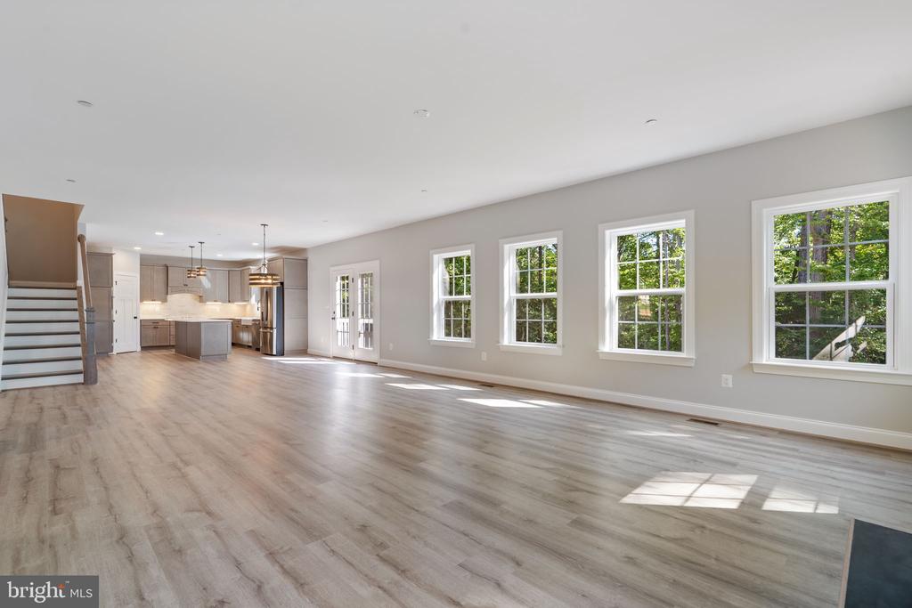 30954 Point Lookout Rd