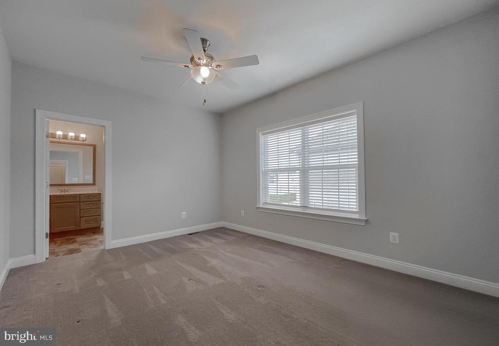 22064 Daffodil Ct