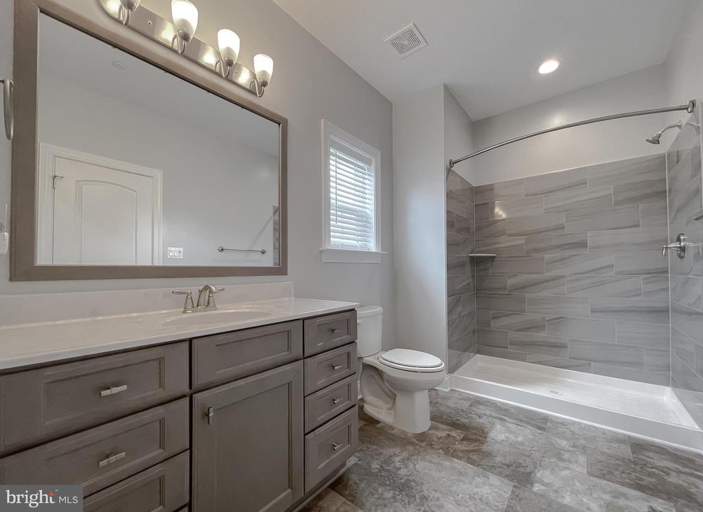 22064 Daffodil Ct