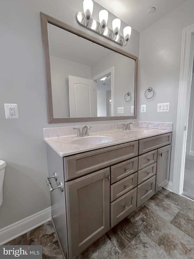 22064 Daffodil Ct