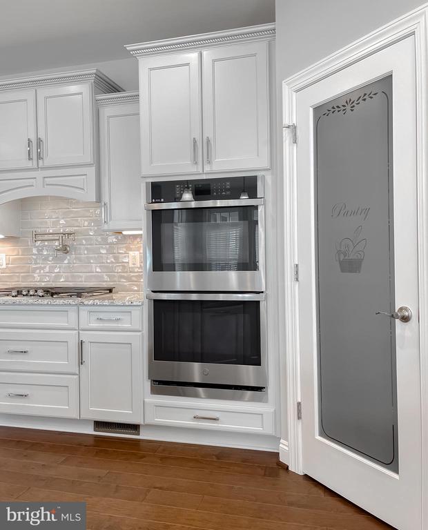 22064 Daffodil Ct