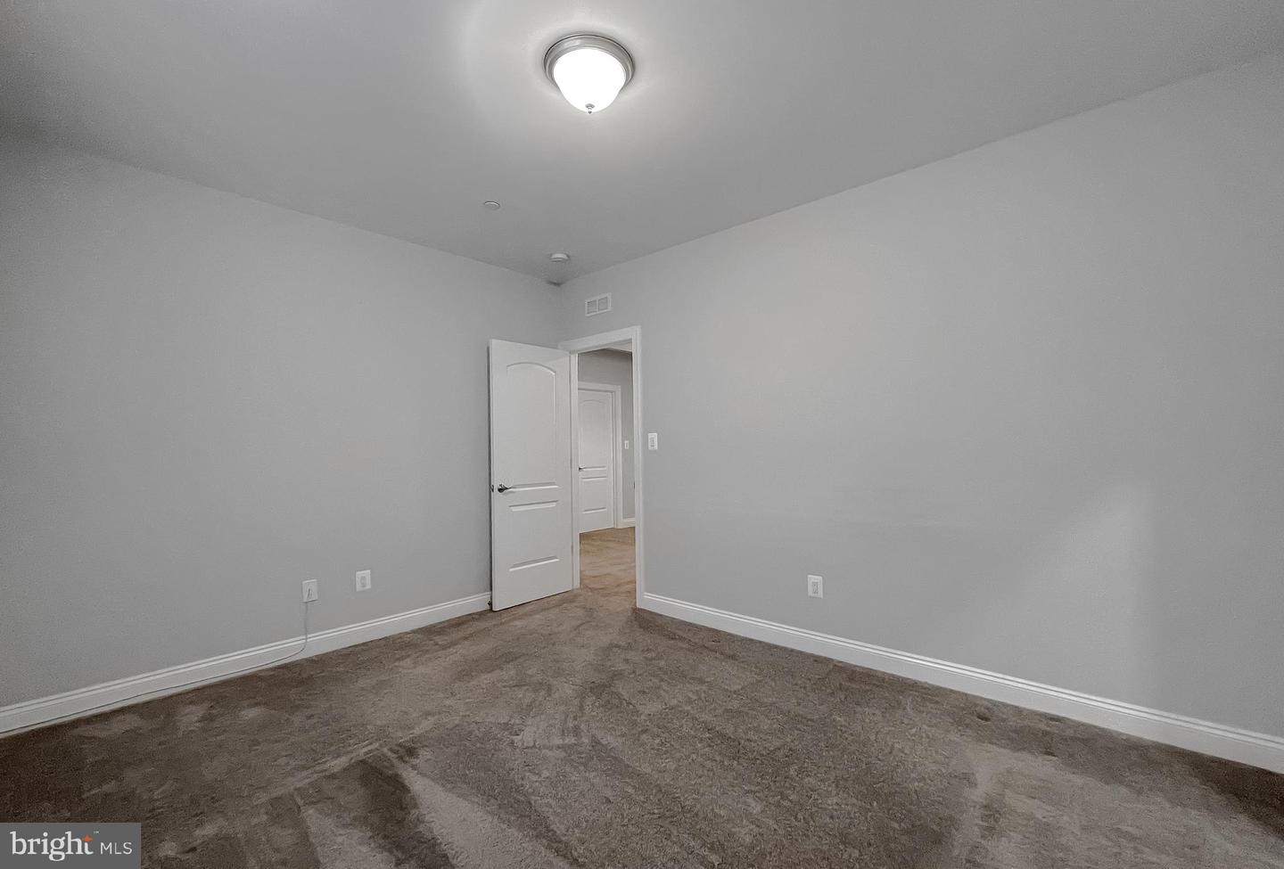 22064 Daffodil Ct
