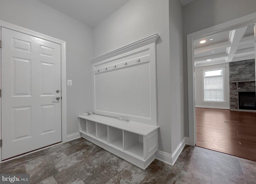 22064 Daffodil Ct