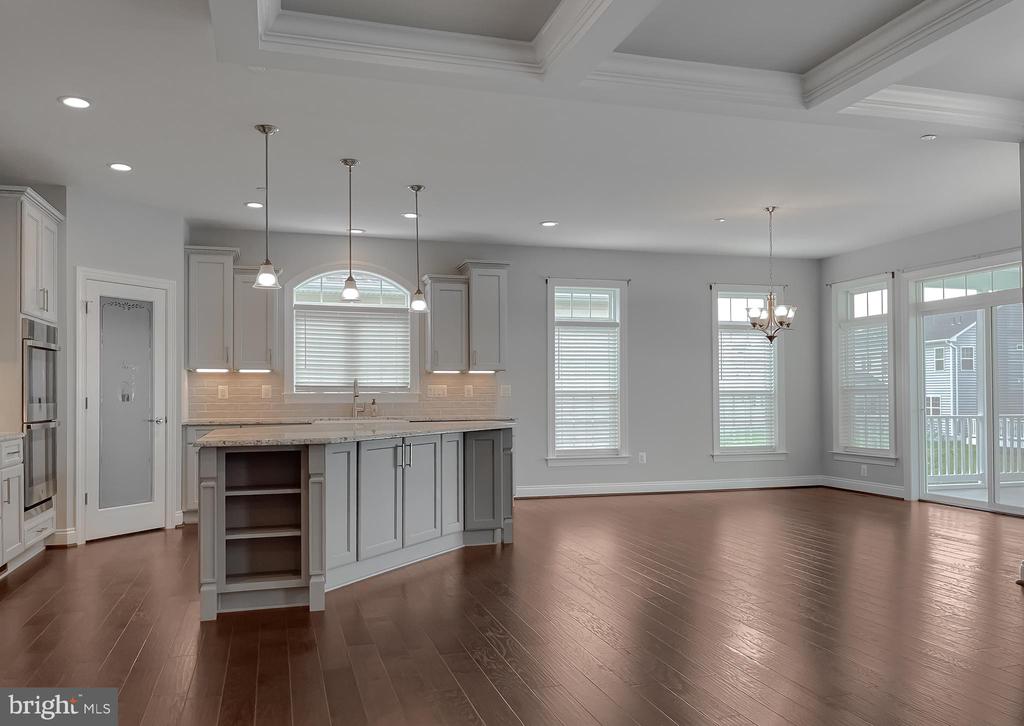 22064 Daffodil Ct