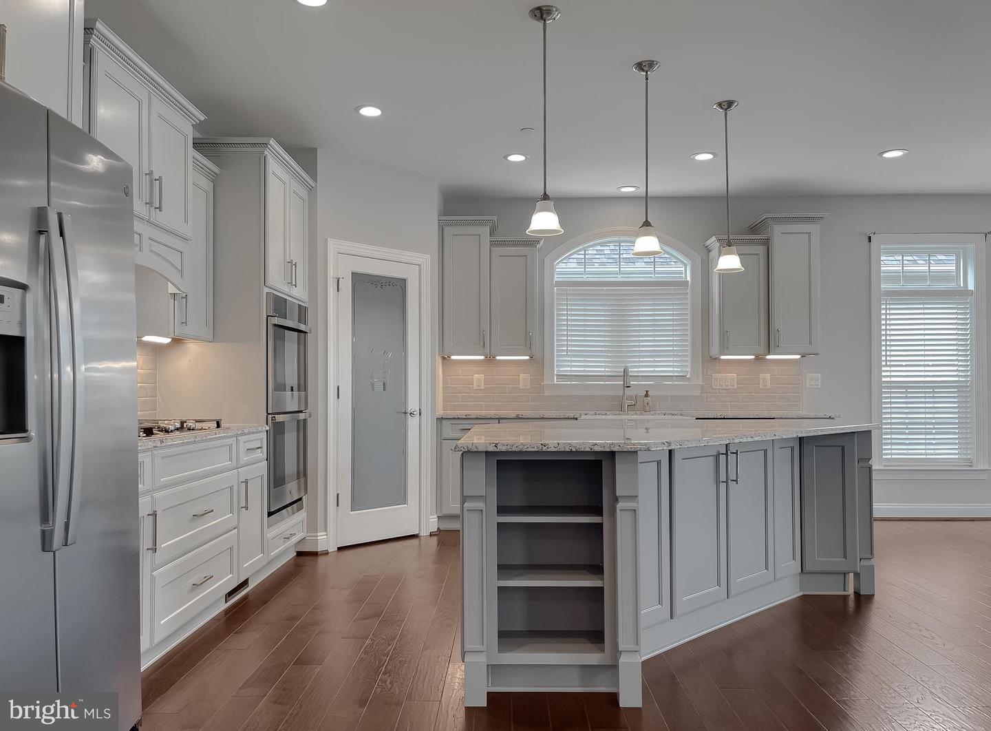 22064 Daffodil Ct
