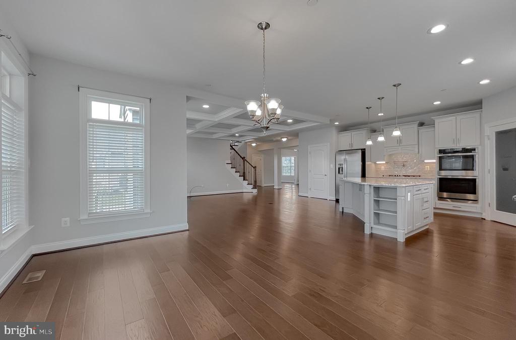 22064 Daffodil Ct