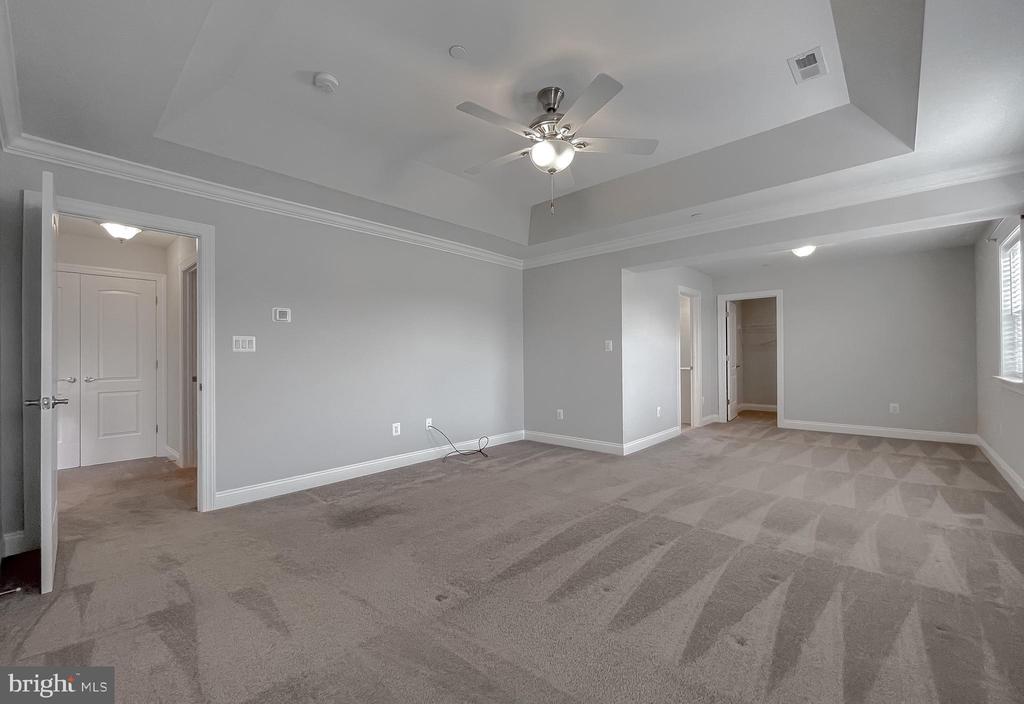 22064 Daffodil Ct