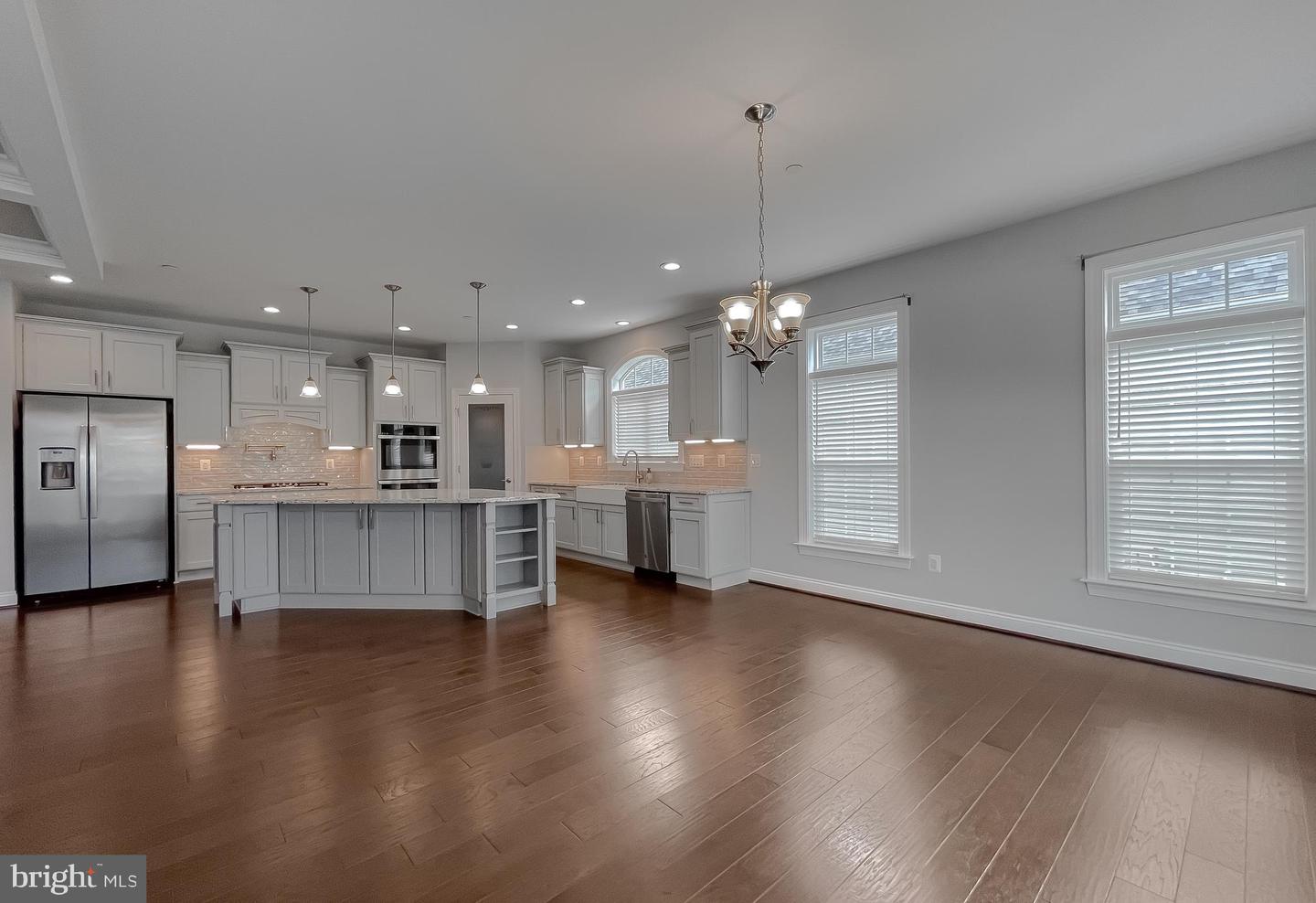 22064 Daffodil Ct