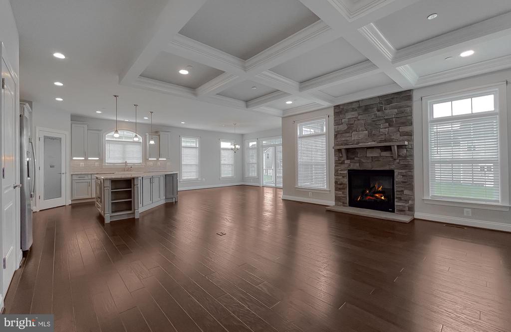 22064 Daffodil Ct