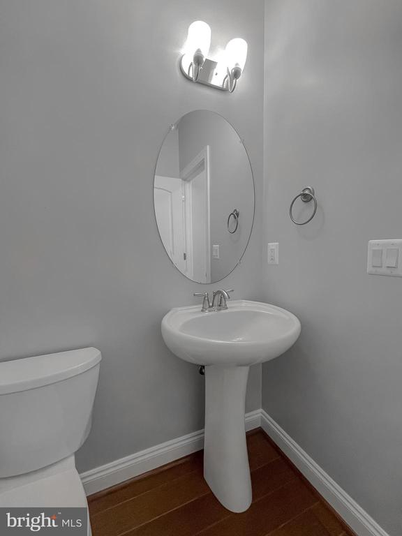 22064 Daffodil Ct