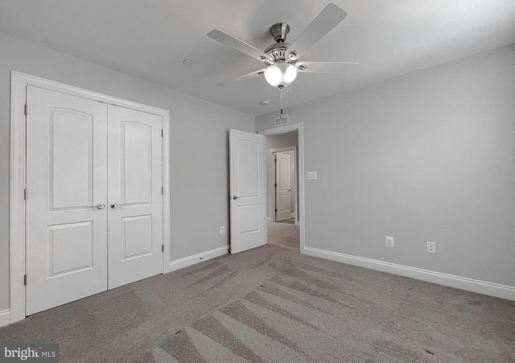 22064 Daffodil Ct