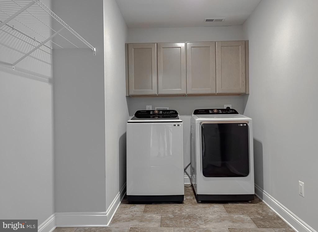22064 Daffodil Ct