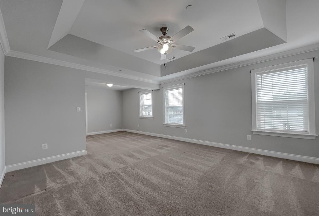 22064 Daffodil Ct