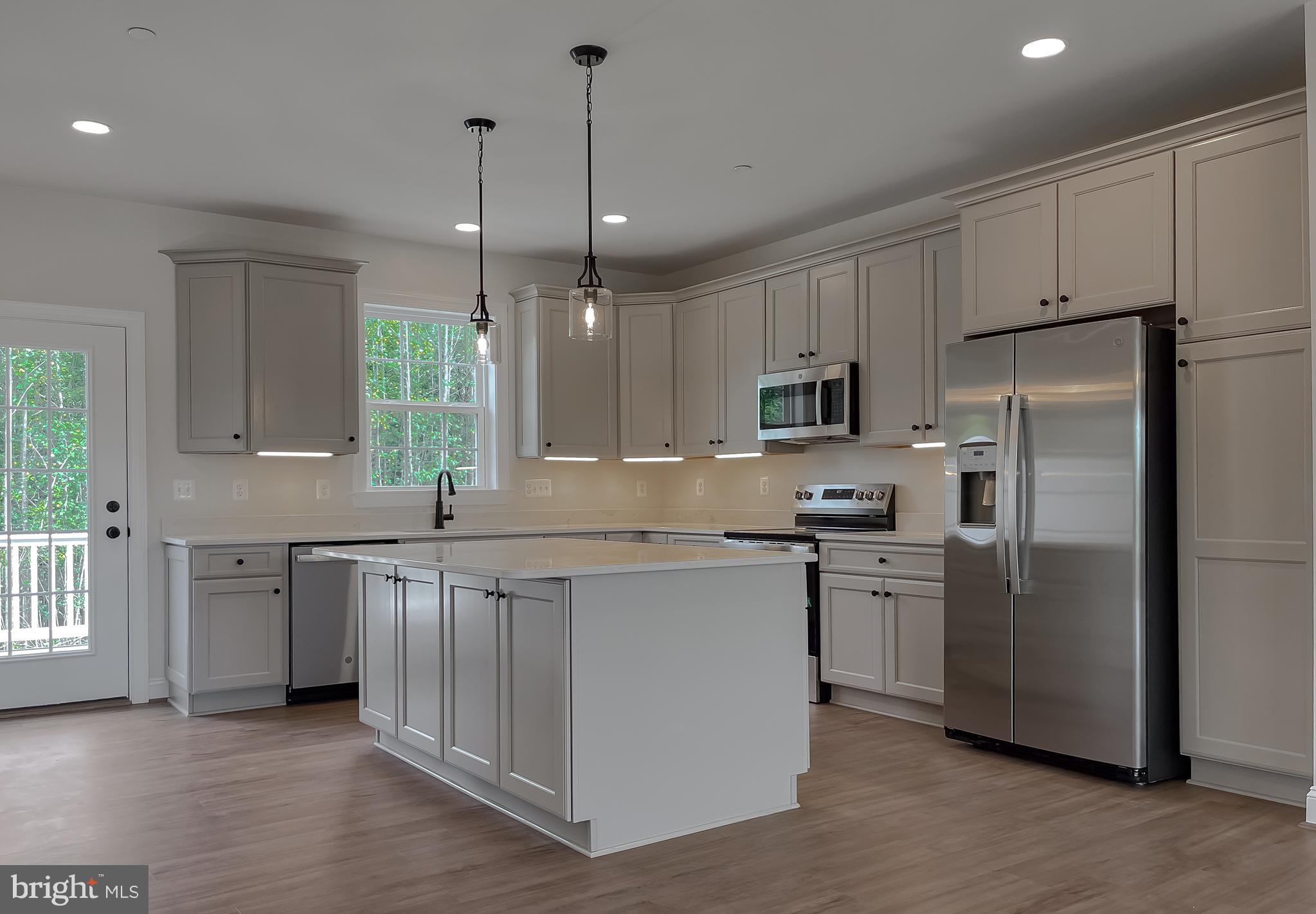 23712 DRAGONFLY LANE