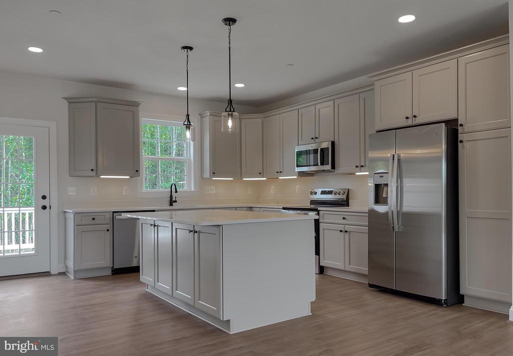 23712 DRAGONFLY LANE