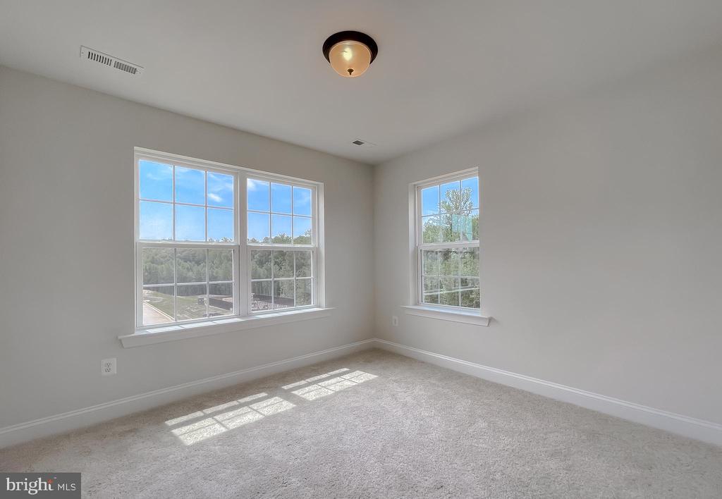 23712 DRAGONFLY LANE