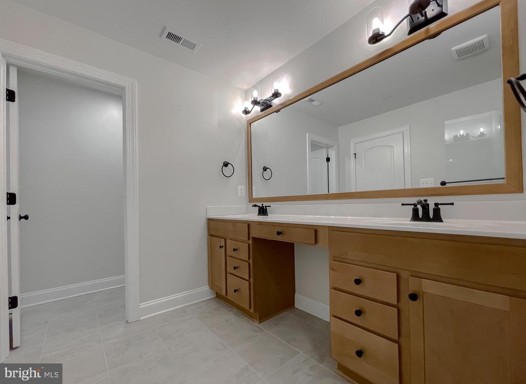 23712 DRAGONFLY LANE