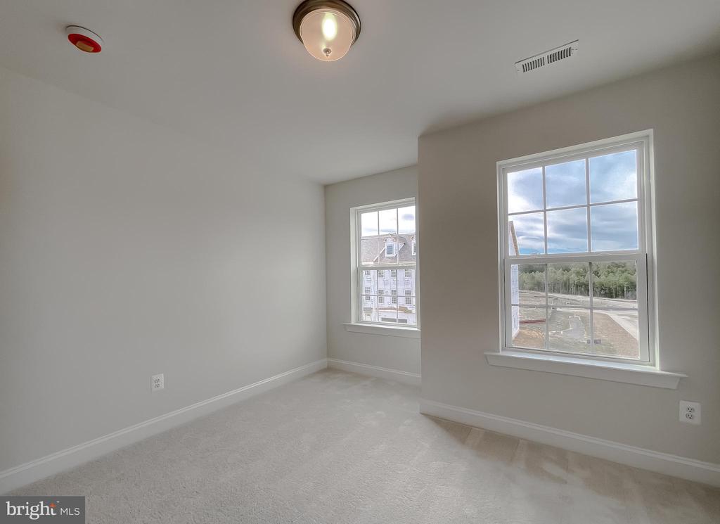 23724 DRAGONFLY LANE