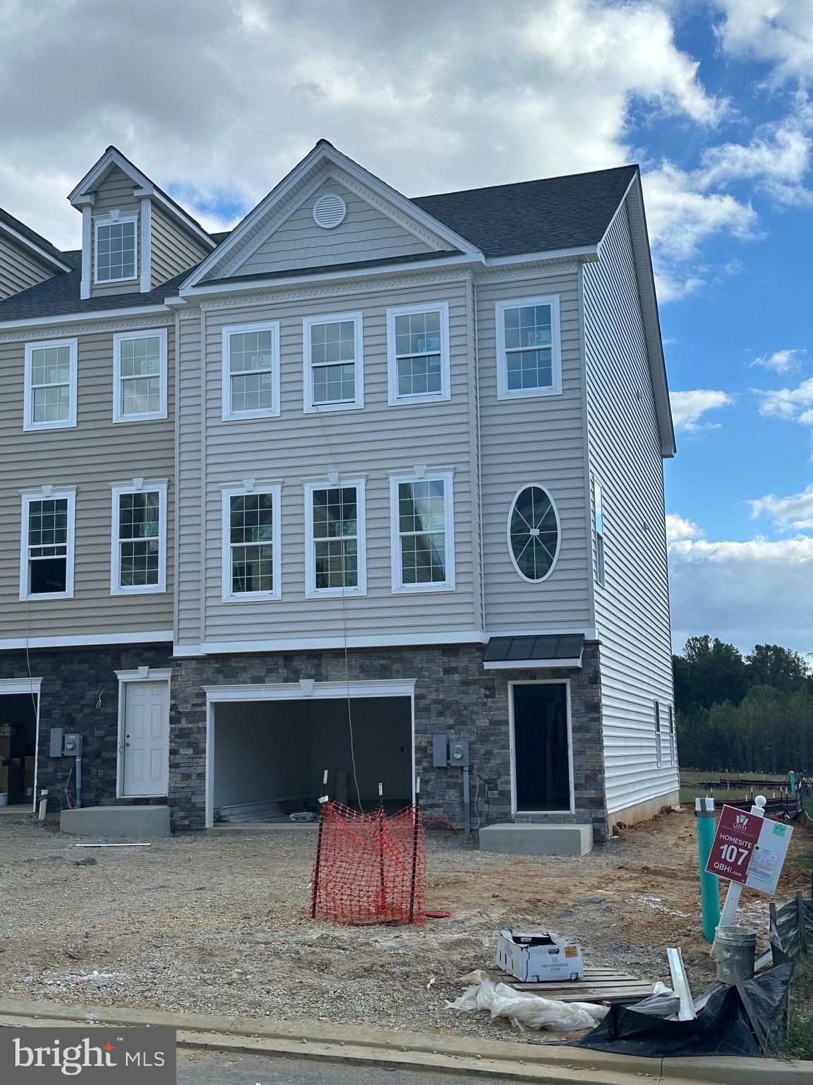23701 DRAGONFLY LANE