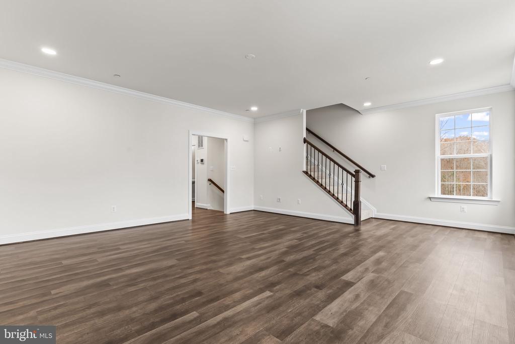23701 DRAGONFLY LANE
