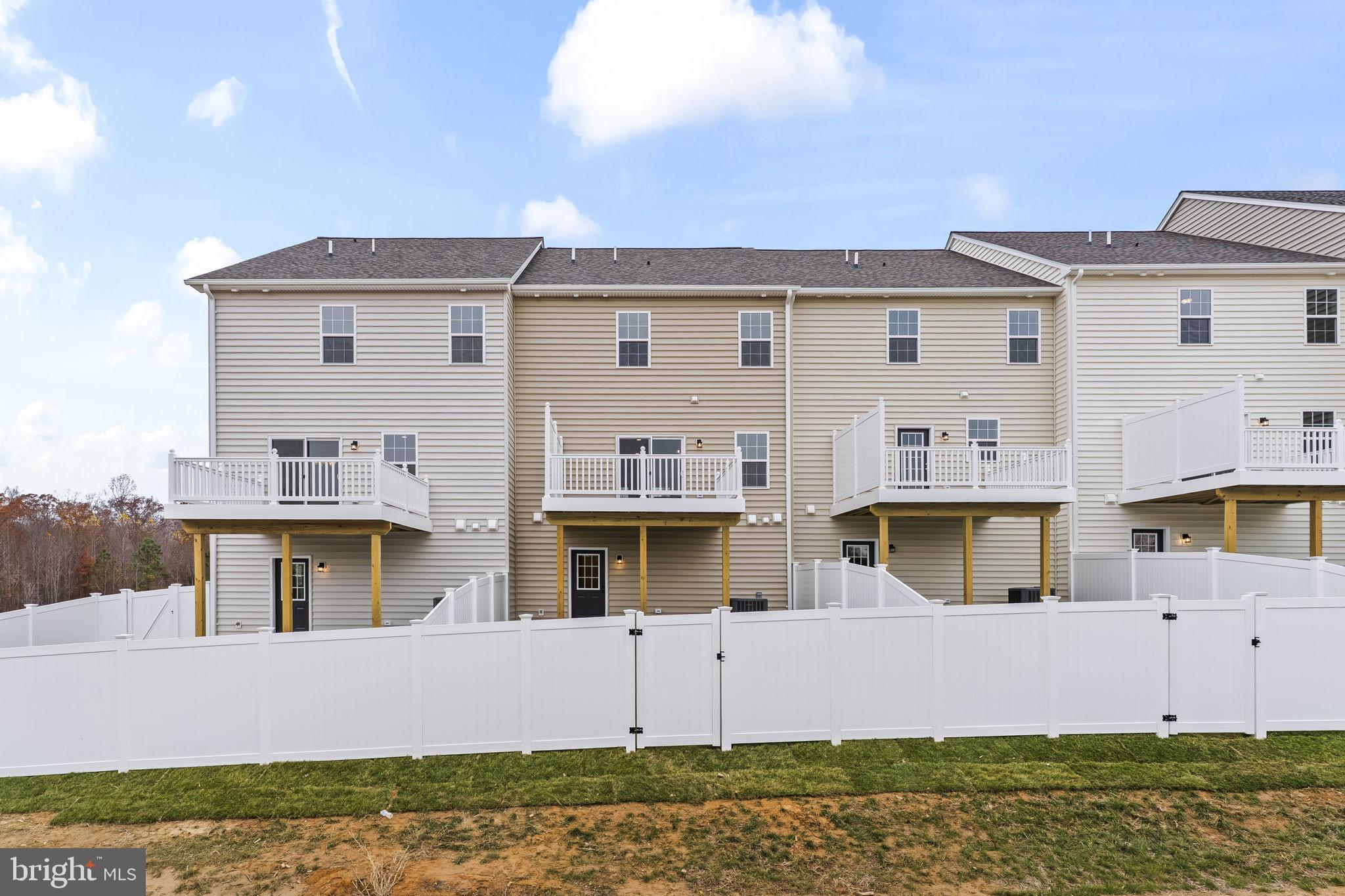 lot 106-23683 DRAGONFLY LANE