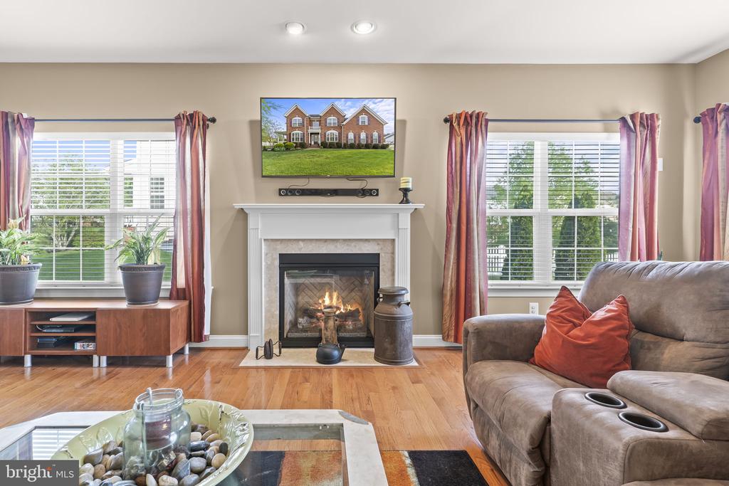 41389 HOLIDAY COURT
