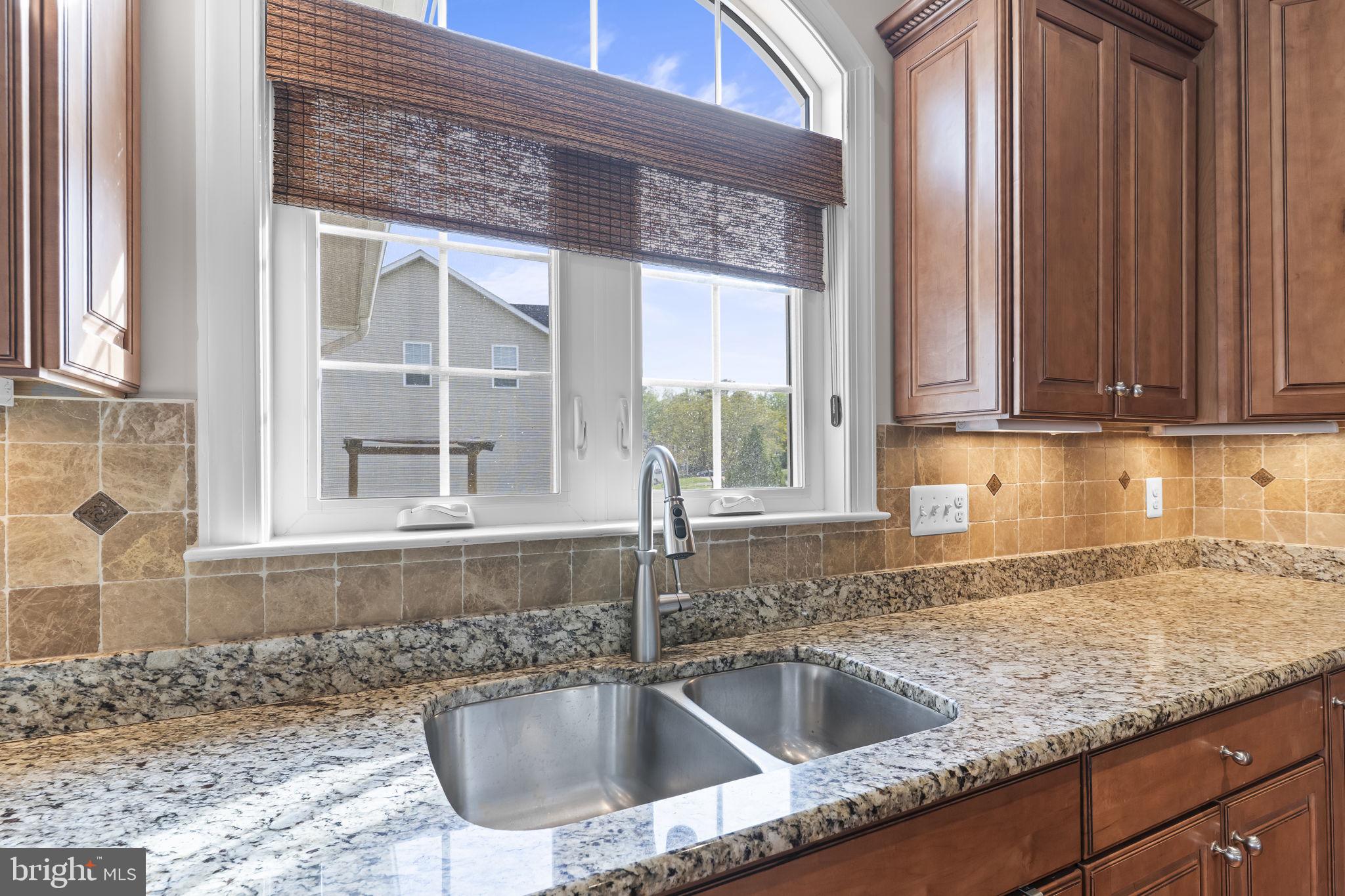 41389 HOLIDAY COURT