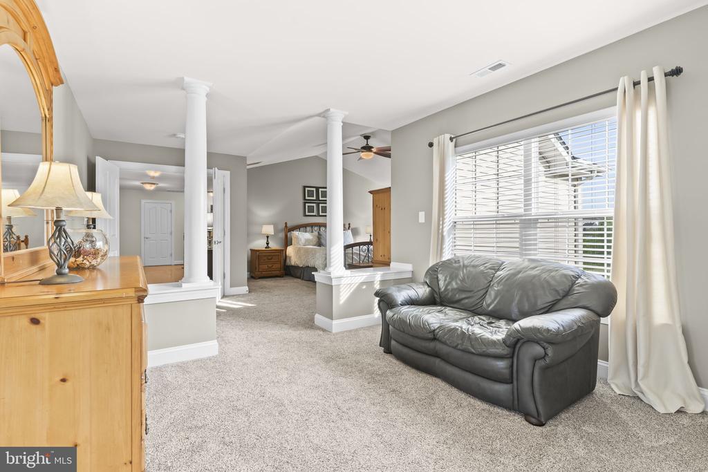 41389 HOLIDAY COURT