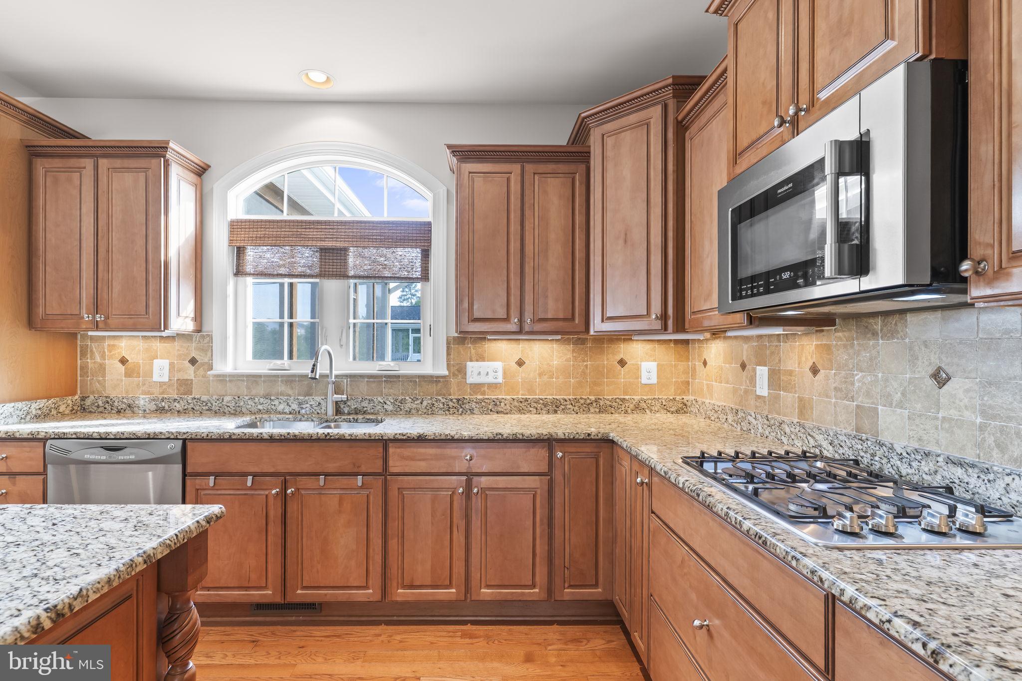 41389 HOLIDAY COURT