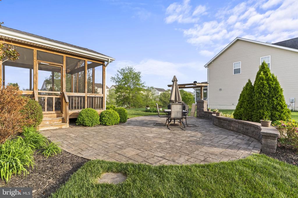 41389 HOLIDAY COURT