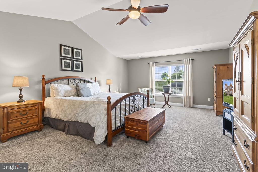 41389 HOLIDAY COURT