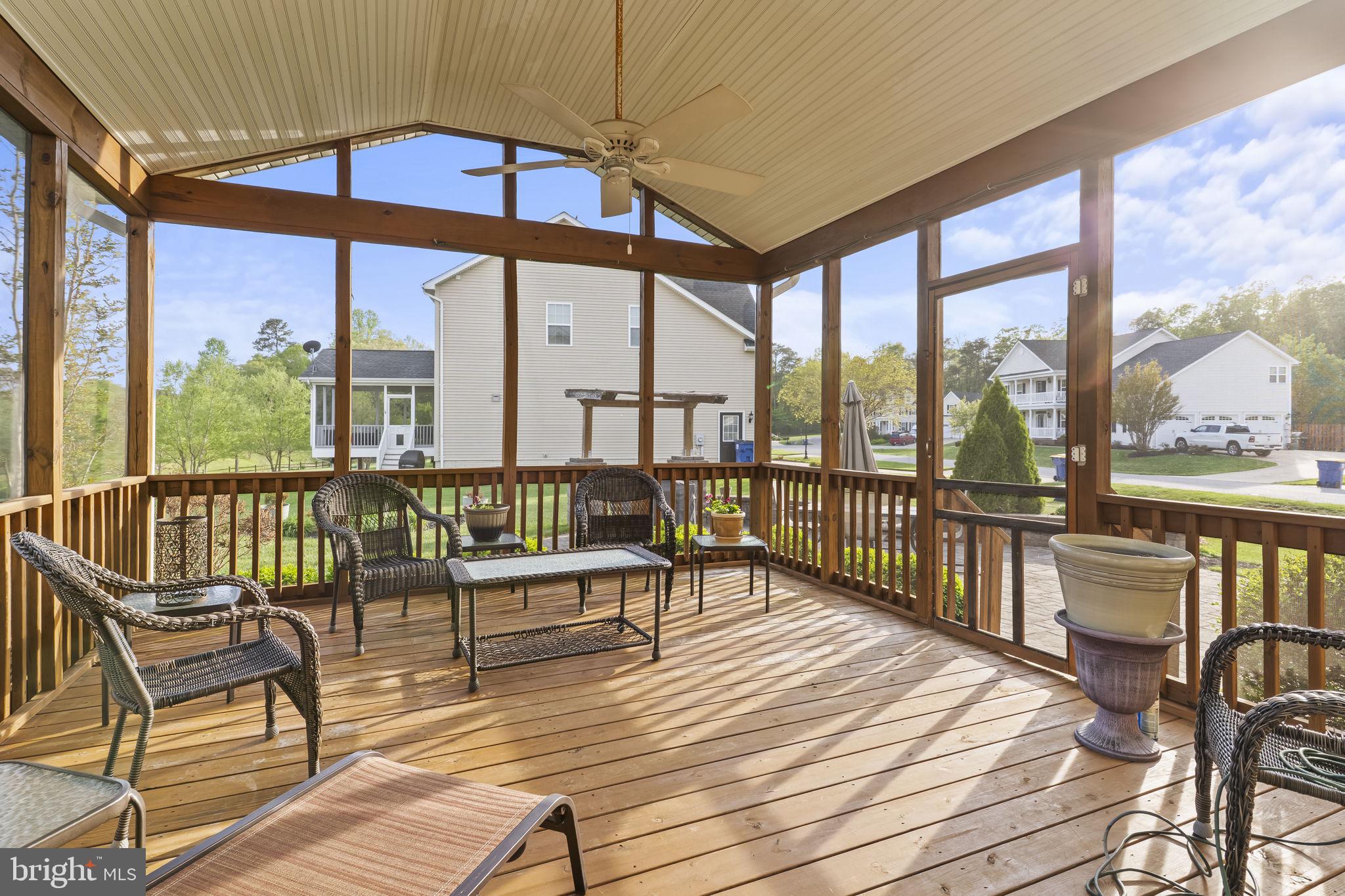 41389 HOLIDAY COURT