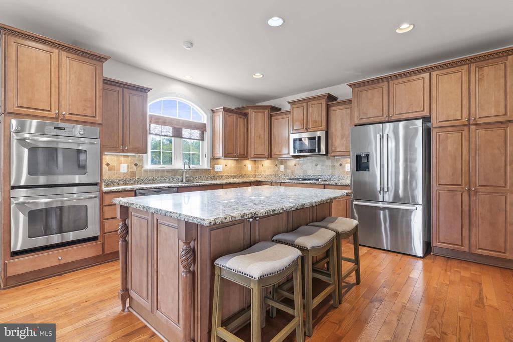 41389 HOLIDAY COURT