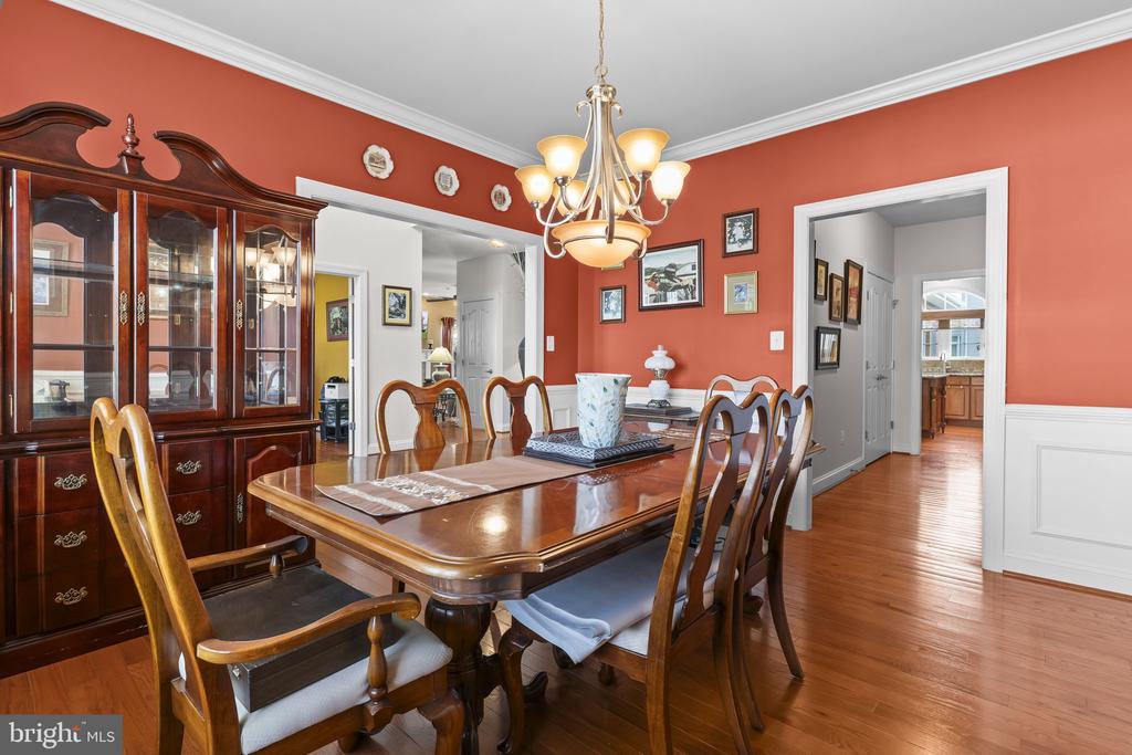 41389 HOLIDAY COURT