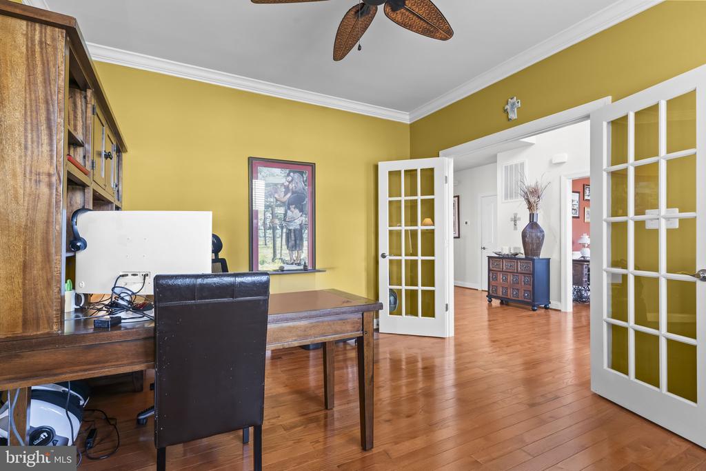 41389 HOLIDAY COURT
