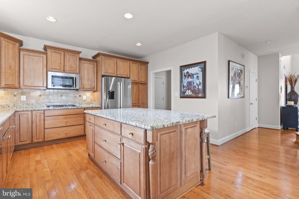 41389 HOLIDAY COURT