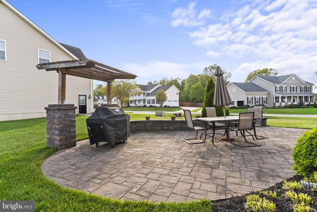 41389 HOLIDAY COURT