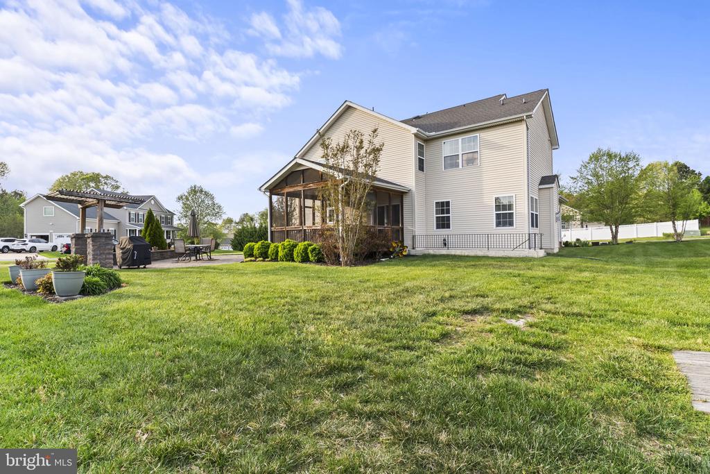 41389 HOLIDAY COURT