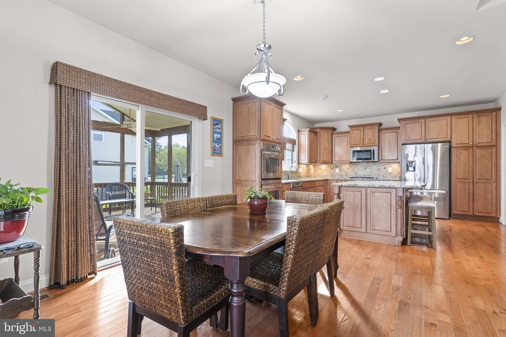 41389 HOLIDAY COURT