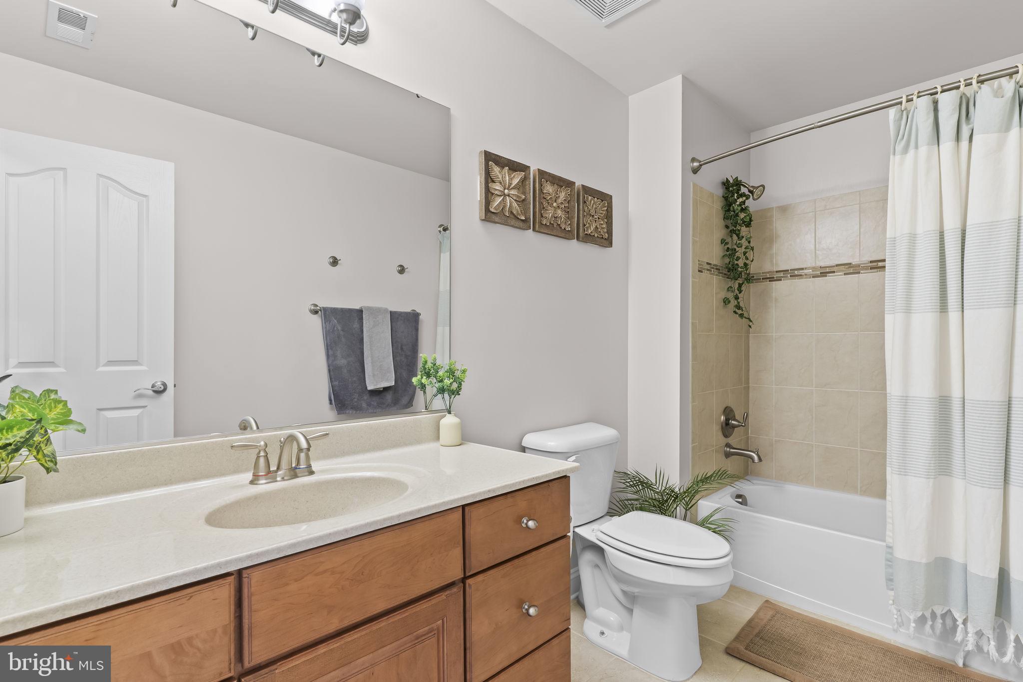 41389 HOLIDAY COURT