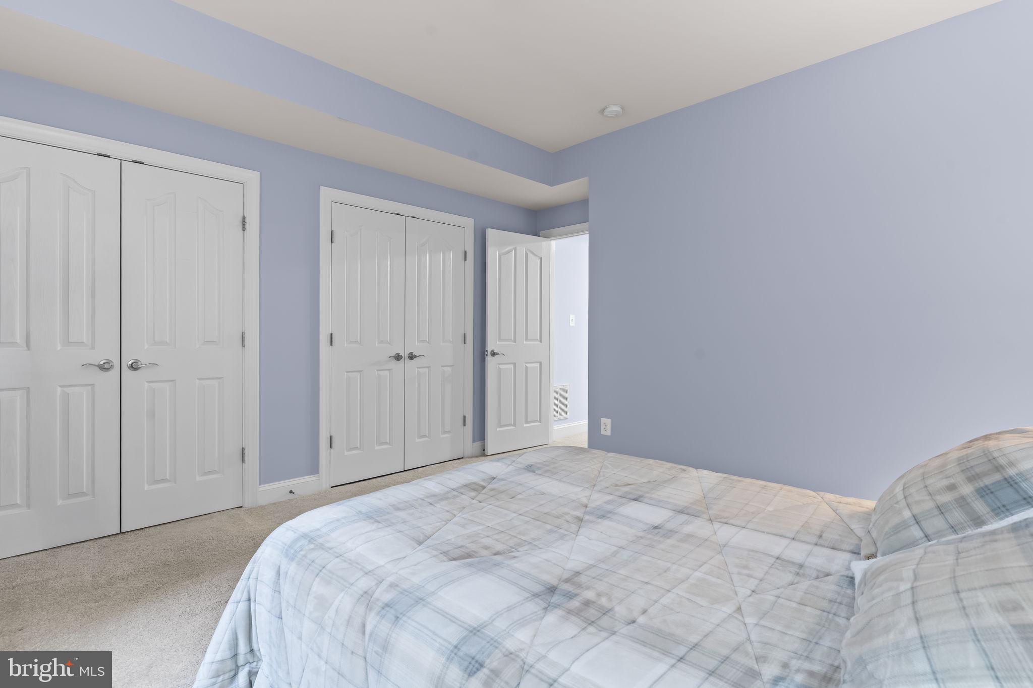 41389 HOLIDAY COURT